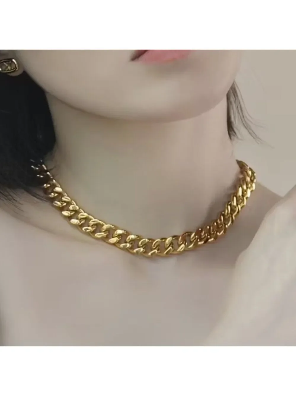 Stainless Steel Golden 9mm Choker Necklace, Six-Sided Polished Clavicle Chain
